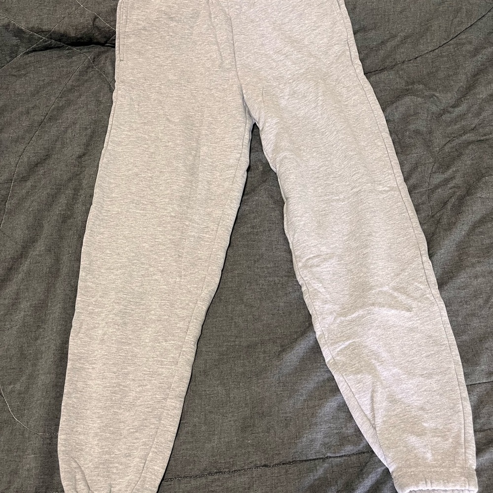 Tilly’s women’s sweatpants